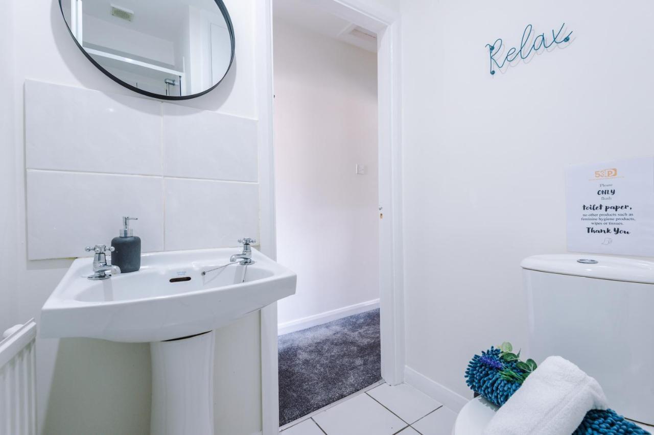 Bright 2-Bed Cottage In Chester By 53 Degrees Property, Ideal For Couples & Small Groups, City Centre - Sleeps 6 Zewnętrze zdjęcie